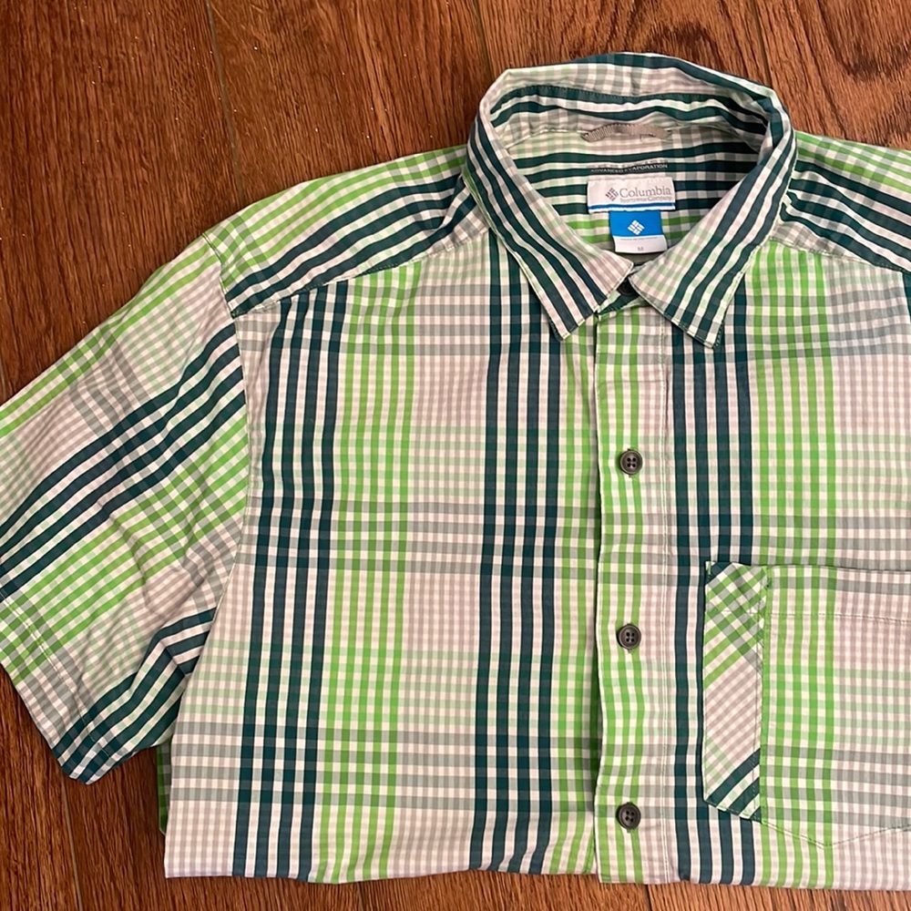 Men’s short sleeve button up shirt